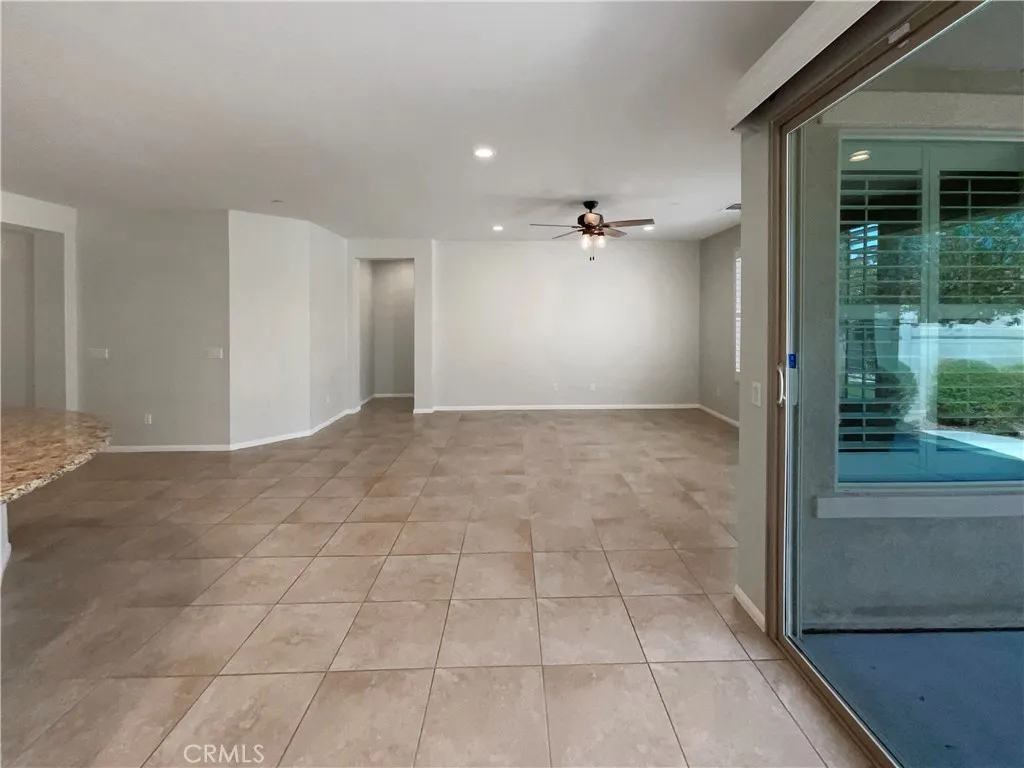 11594 Beryl Street, Apple Valley, California 92308 home-pic-9